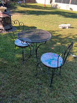 Wrought Iron Bistro Table and 2 Chairs