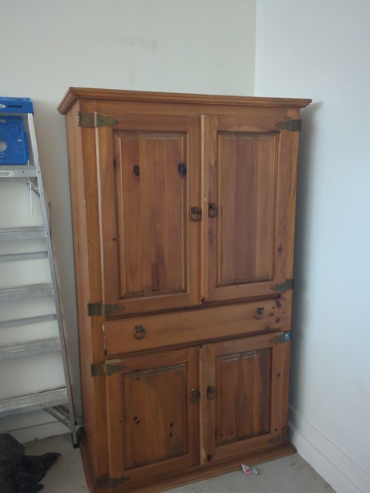 Armoire