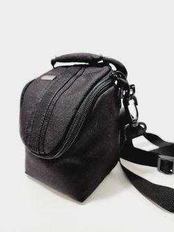 Lowepro Black  Adventura Ultra Zoom Camera Shoulder Bag Case