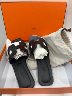 Brand new Hermes Sandals black size 36 (6)