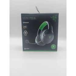 Wireless Xbox Gaming Headset: Razer Kaira Pro-Black