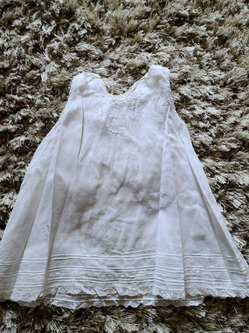 Beautiful vintage white slip