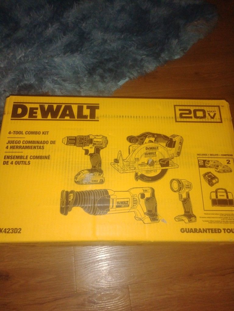 DeWalt 4 Piece Tool Set BRAND NEW