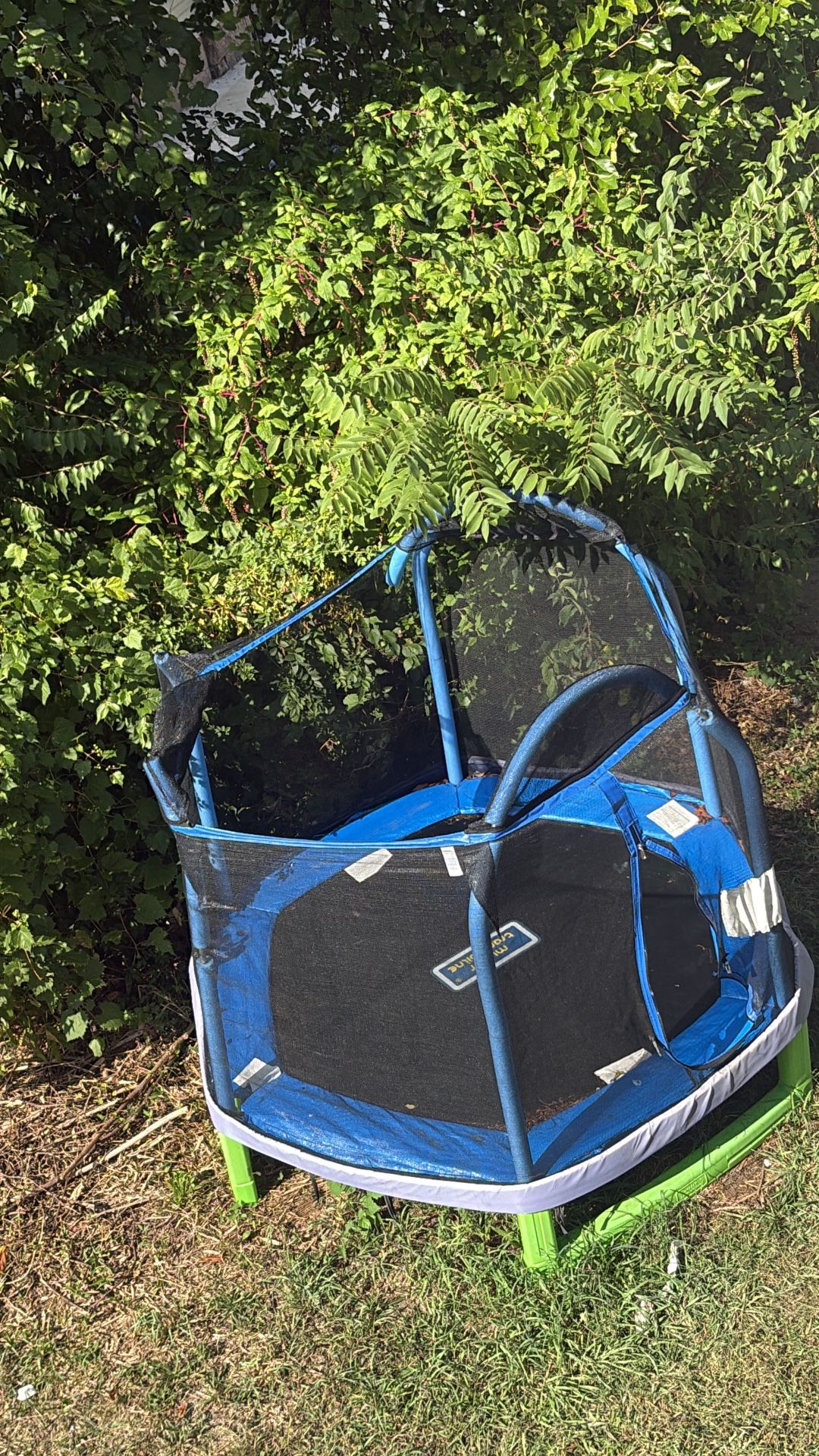 Trampoline