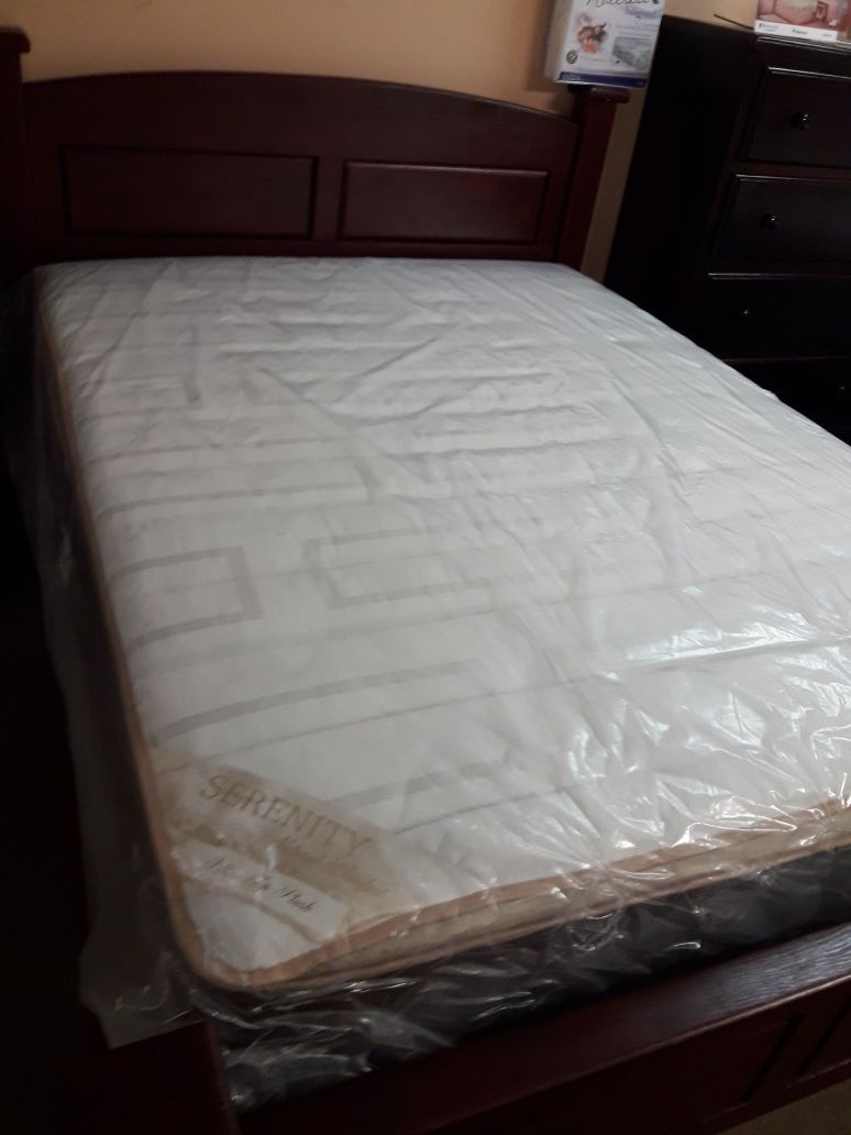 Serenity jumbo pillowtop full mattress and box spring