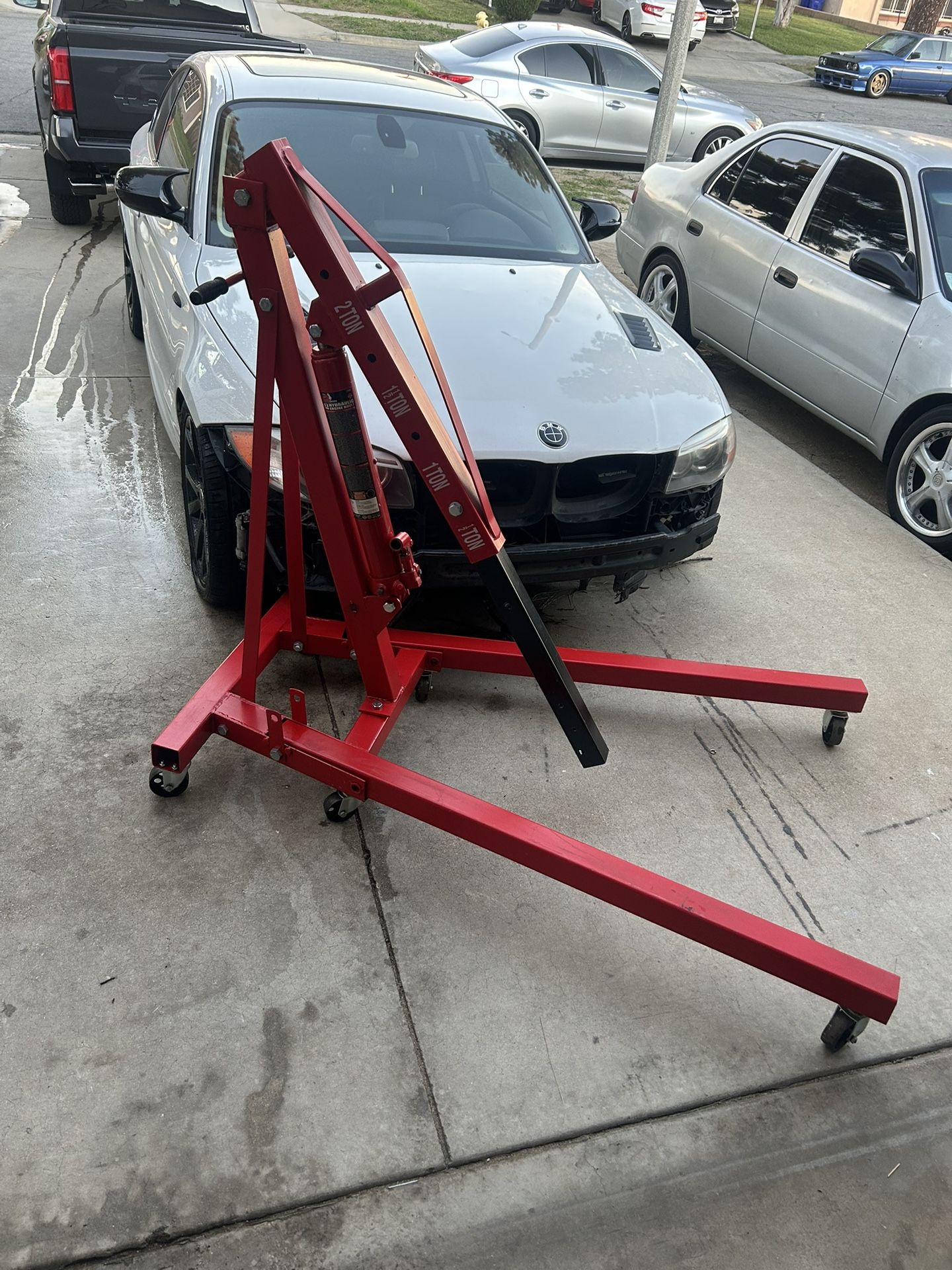 Big Red Jacks 2 Ton Engine Hoist for Sale in Fontana, CA - OfferUp