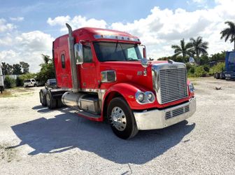 60400C4 TRUCK TRACTOR FREIGHTLINER RED 13 SPEEDS SLEEPER 1 BED 2 TANKS FUEL 150 GLS.