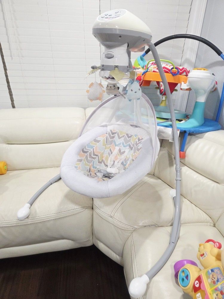 Fisher-Price Electric Musical Baby Swing