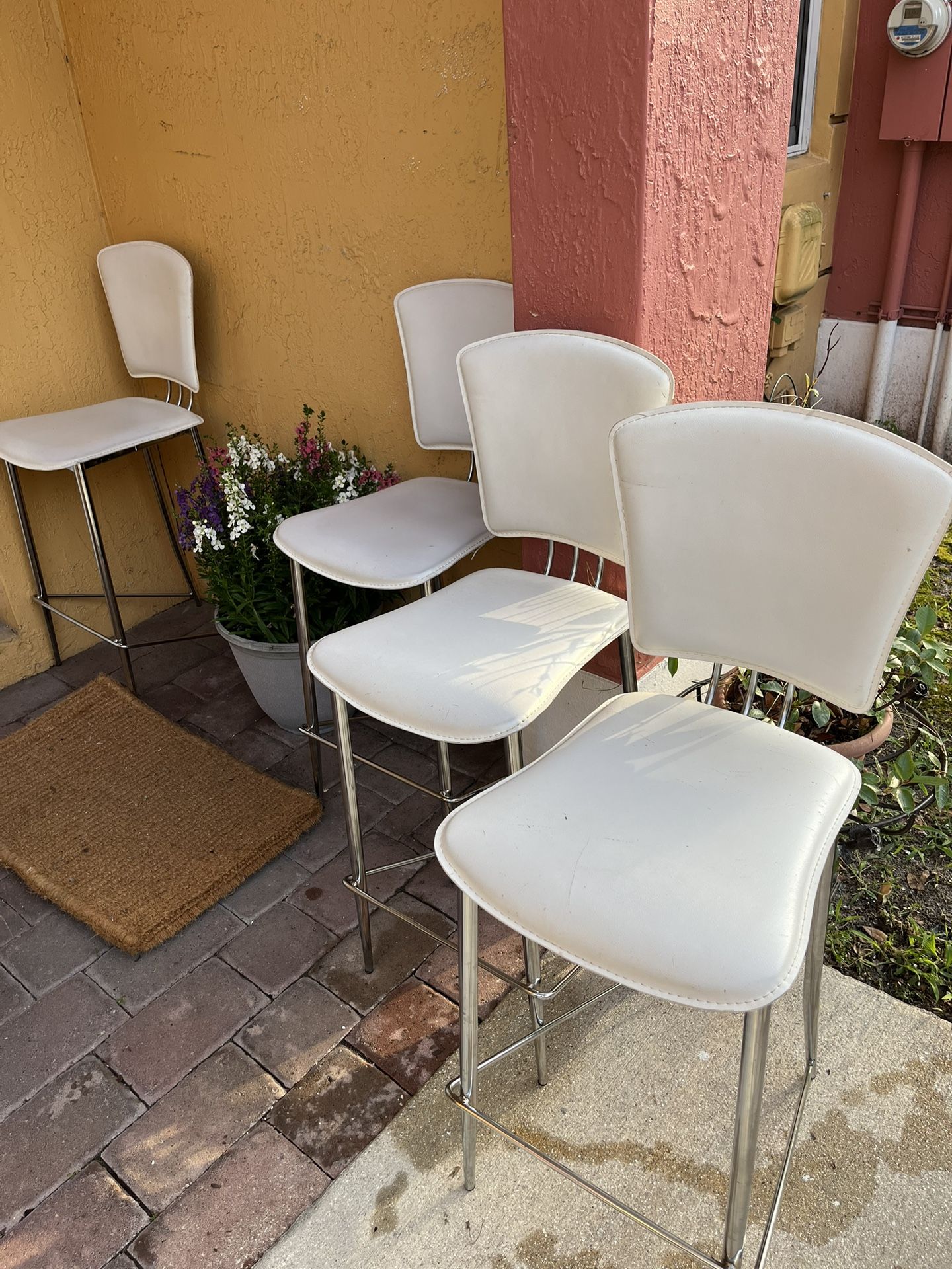 4 Vinyl White Counter Stools