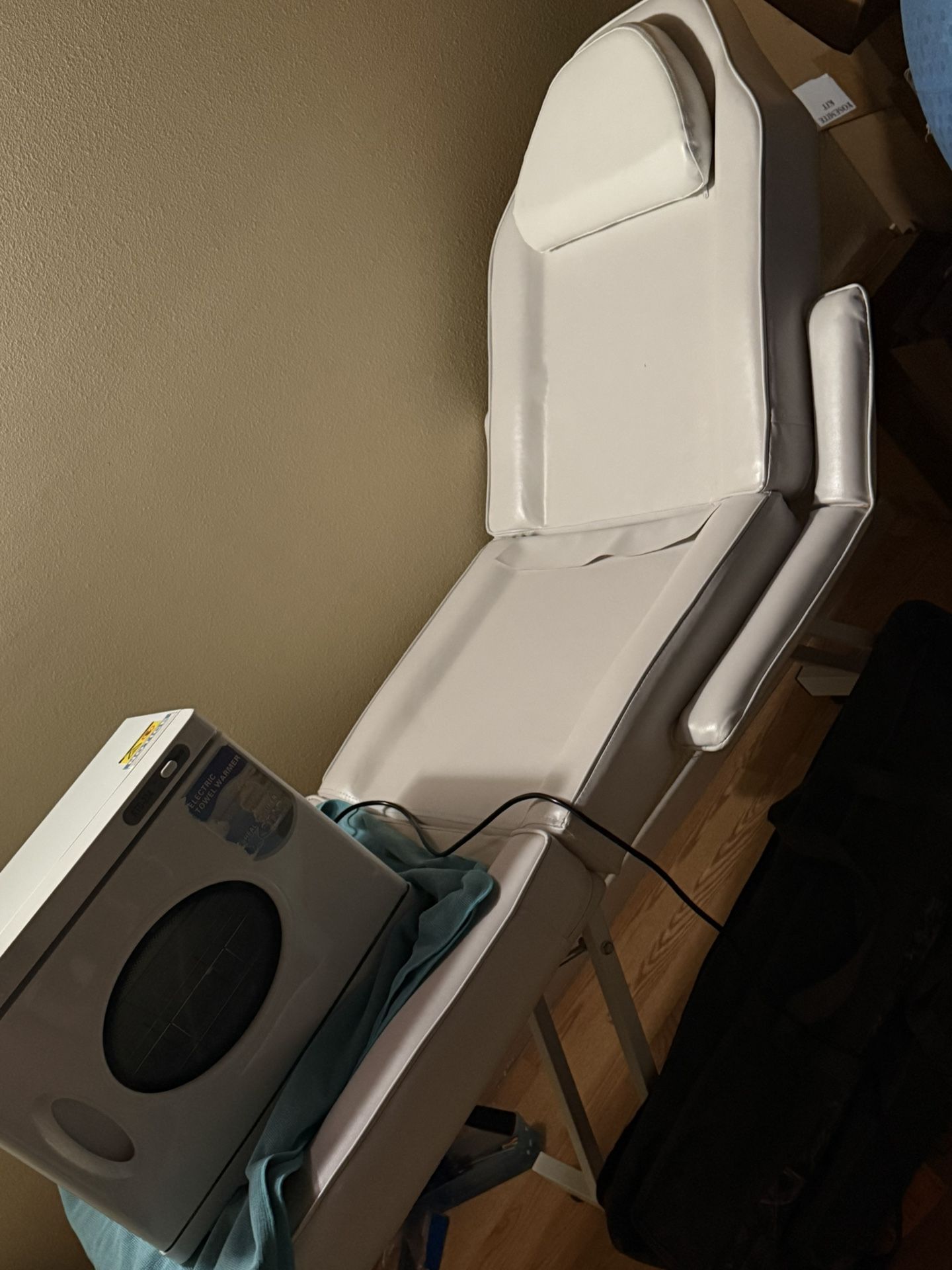 Esthetics Bed/ Towel Warmer