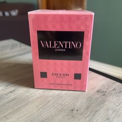 Valentino Donna Born in Roma Intense