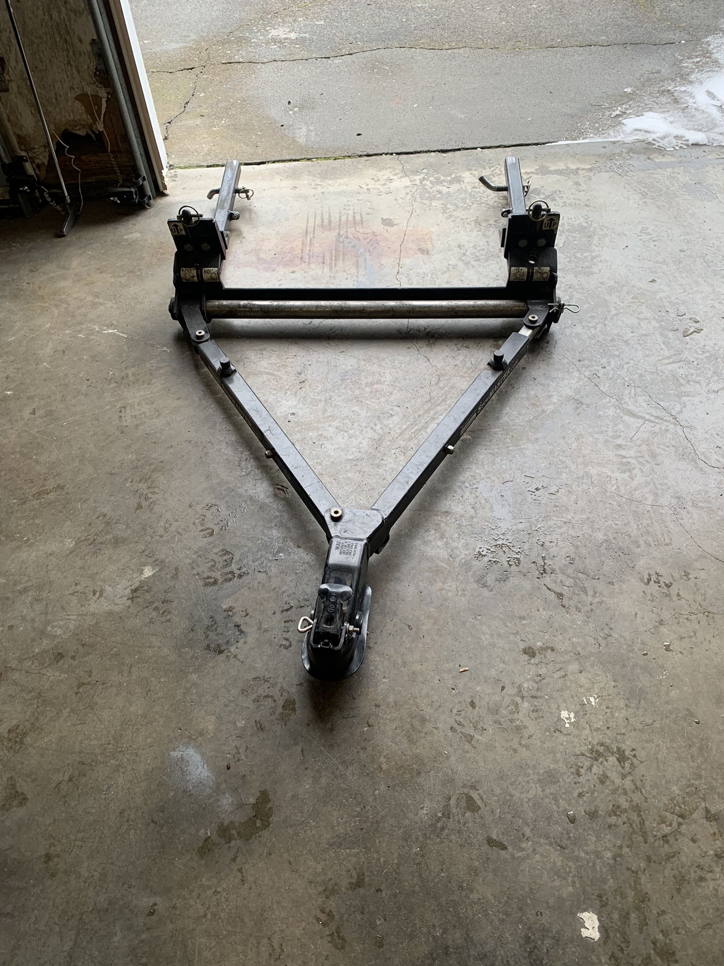 Roadmaster Stowmaster 5000 RV Car Towing Bar