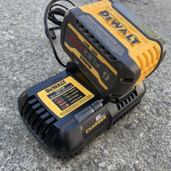 DEWALT FLEXVOLT 20V/60V MAX Lithium-Ion 6.0Ah Battery Pack with 6 Amp Output Charger