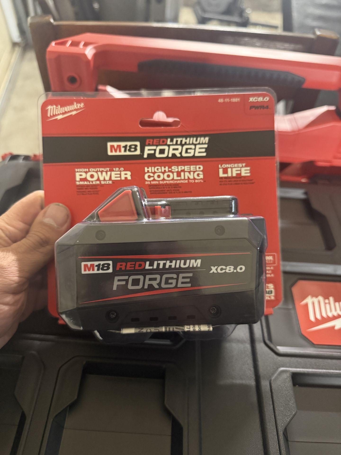M18 Red Lithium Forge