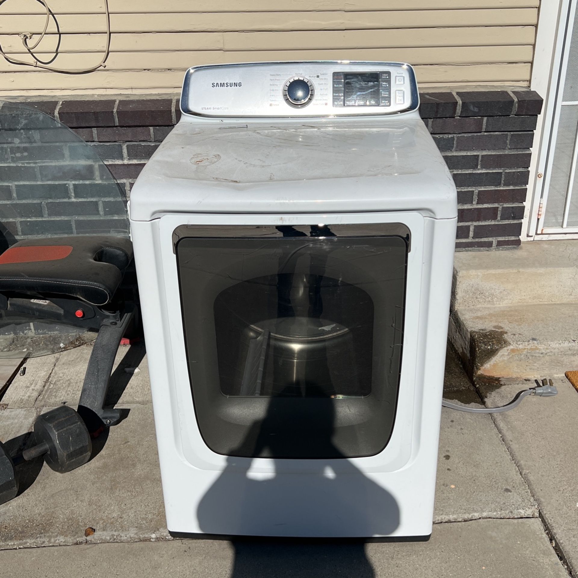 Free Samsung Dryer/Does Not Heat