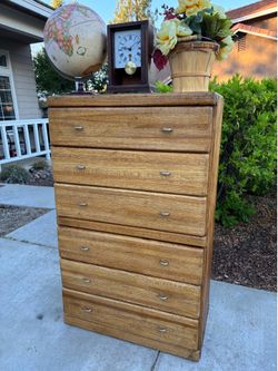 Solid Wood 5 Drawer Dresser Chest of Drawers Furniture Fair Condition