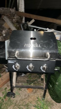 Next Grill propane barbecue