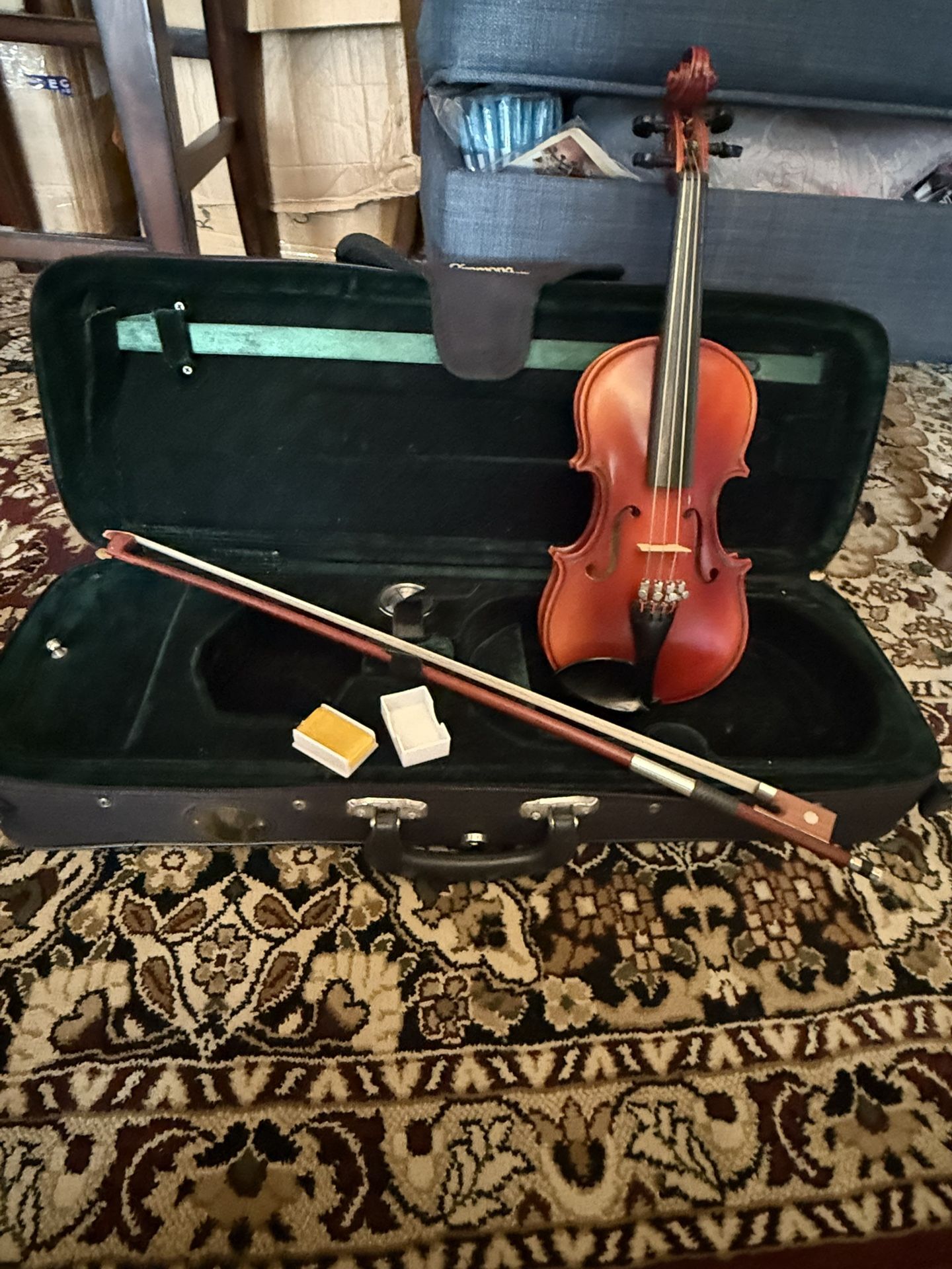 Violin 🎻 1/8. That’s A Small Size. For. 5 To 7 years.