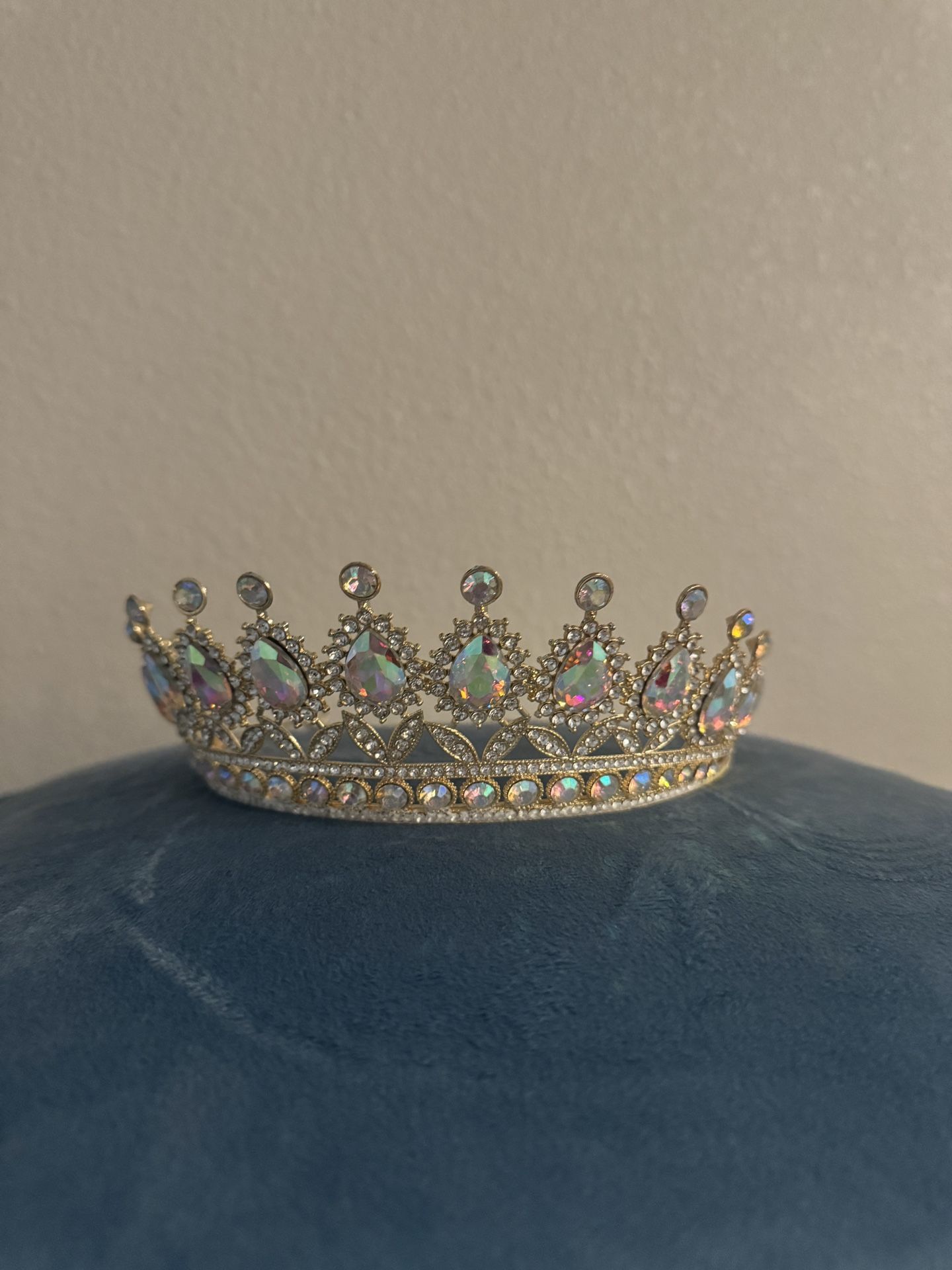 Quince Crown