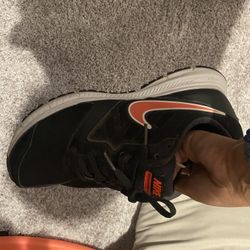 Women’s Nike Sneakers Size 9