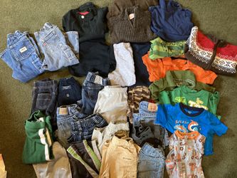 Lot of boys 24 mth clothing 19 bottoms 7 long sleeves 4 short sleeves and 1 pj