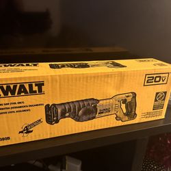 Dewalt Saw 