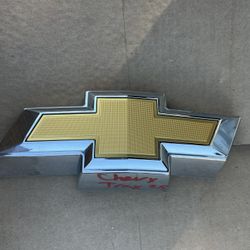 2025 Chevrolet Trax Front Grille Emblem 