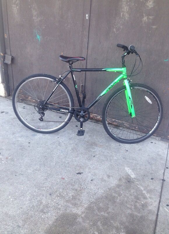 The reaum bike 21 speed 26"good condition
