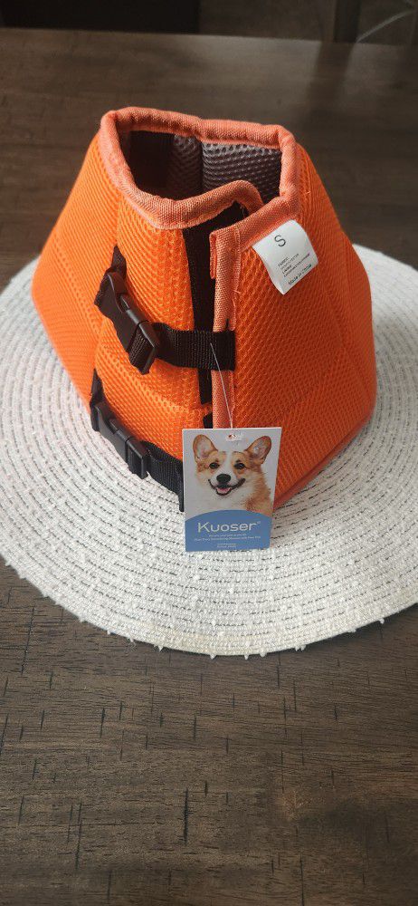 Soft Recovery Pet Cone Adjustable Dog Cat Cone Collar. 