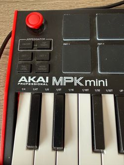 AKAI MPK mini