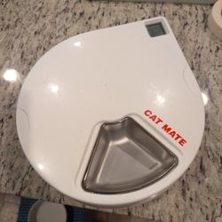 Cat Mate Automatic Feeder
