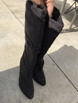 7.5 Black Boots
