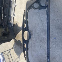 2020-2024 Toyota Corolla Le Front Bumper 