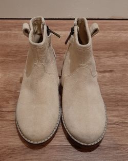 NEW Girls' Boots - "Peek" Brand