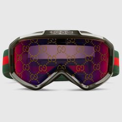 Authentic Never Worn Men’s Gucci Goggles
