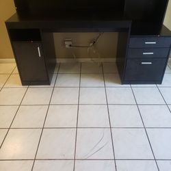 Computer Desk 65w22d36high