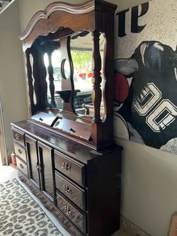 DRESSER WITH MIRROR