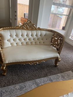 Baroque Style Gold & Ivory Tufted Settee
