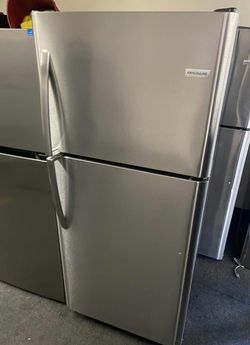 Great deal: Frigidaire Stainless Top Mount, adjustable shelves