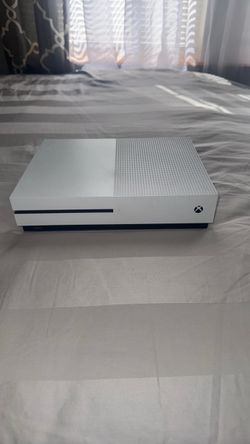 Xbox One S Bundle — 17 Games + Controller