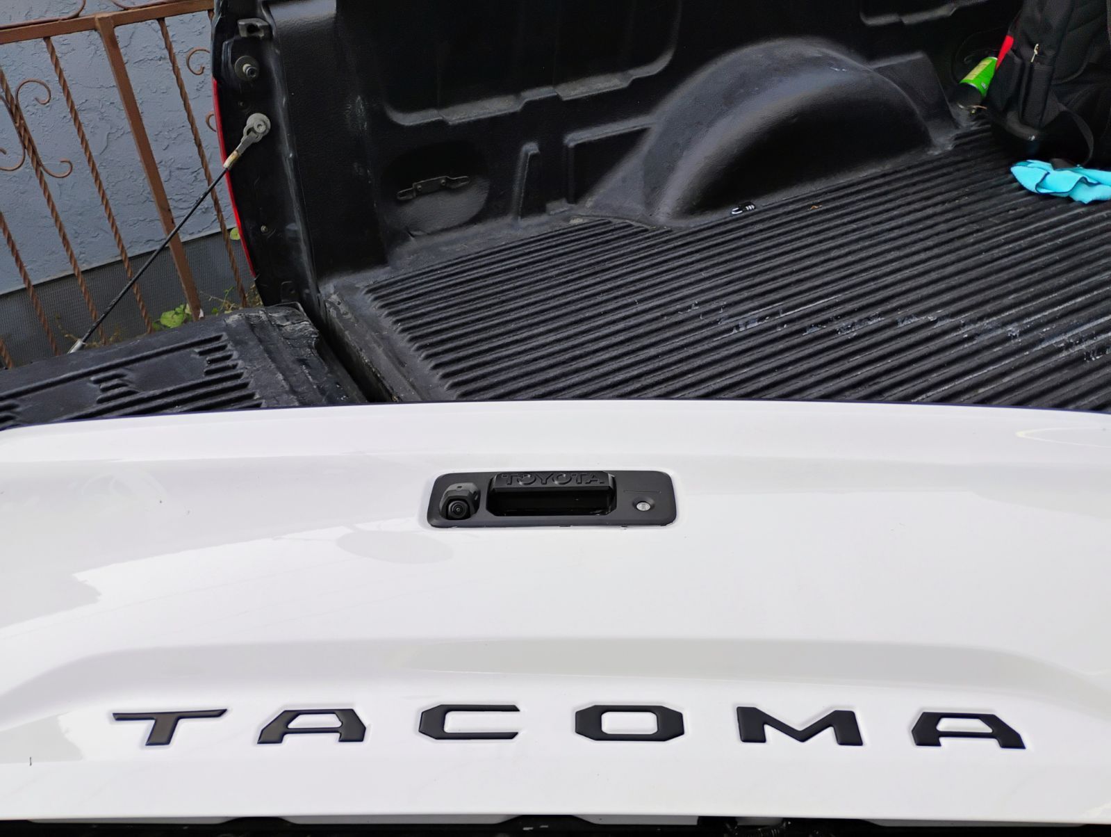 Toyota Tacoma Tailgate In excellent Condition