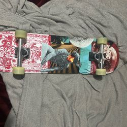 Skateboard & kids mountain bike