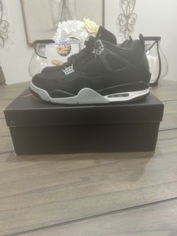 black canvas jordan 4