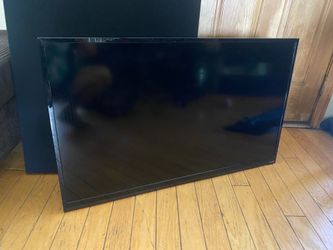 VIZIO 39” TV great condition