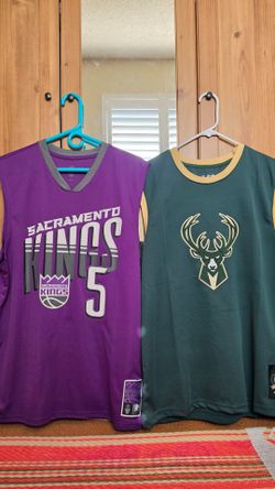 2 jersey size large n nike size 10 Reactx Rejuven8 khaki color