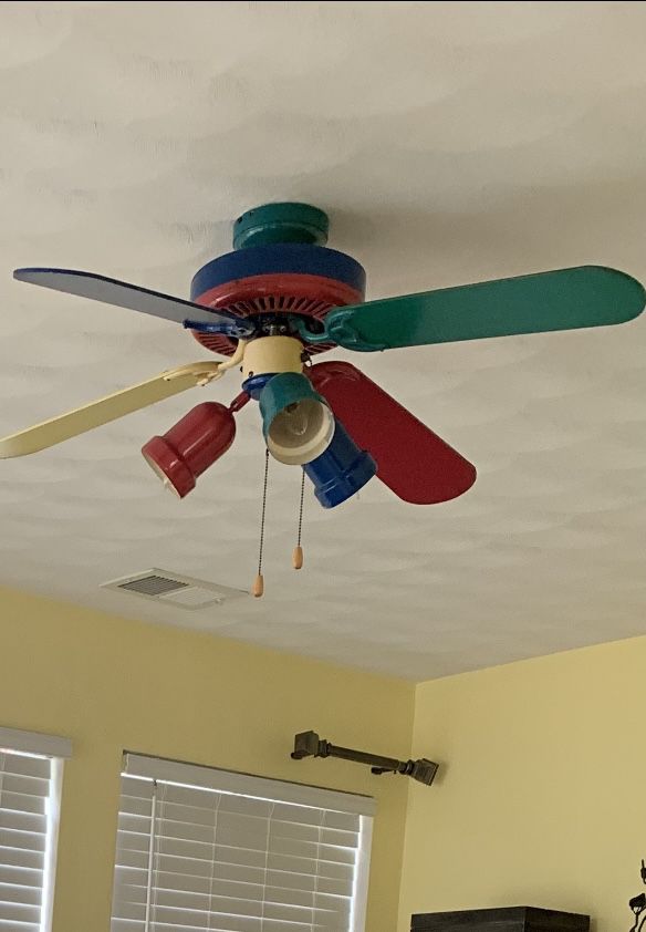 Free ceiling Fan