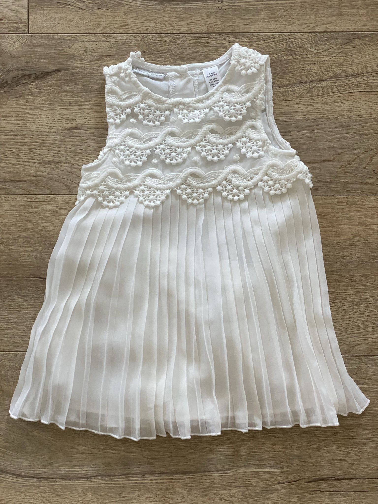 BABY GIRL’S WHITE DRESS 18mos