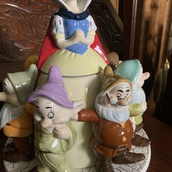 Snow White And Seven Dwarfs 