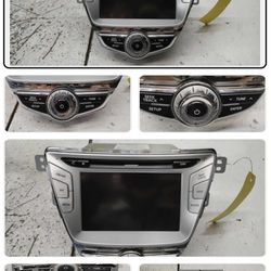 2012 Hyundai Elantra Limited Stock CD/ Radio