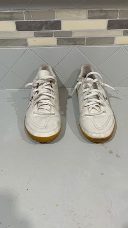 Nike White Low-Top Sneakers Gum Sole